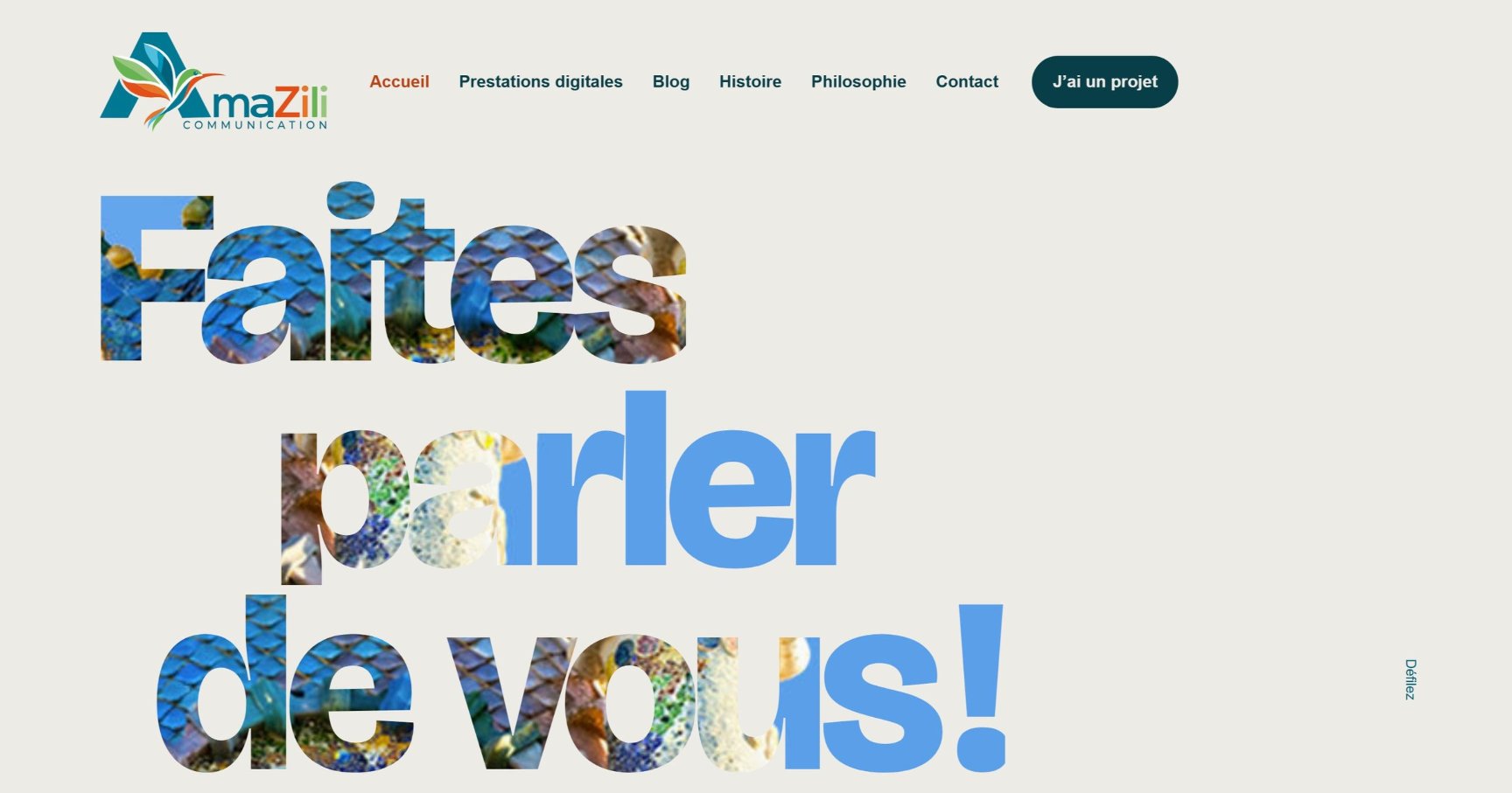 Page d’accueil du nouveau site d’AmaZili Communication sur un écran d’ordinateur : logo, menu et slogan.