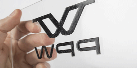 plaque gravée plexiglass : élégance et esthétique au rendez-vous